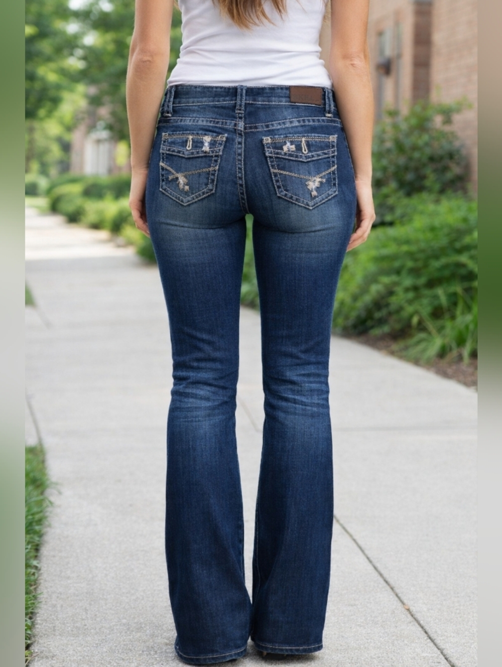 BKE Stella Distressed Flap Pocket Medium Wash Bootcut Jeans Size 26